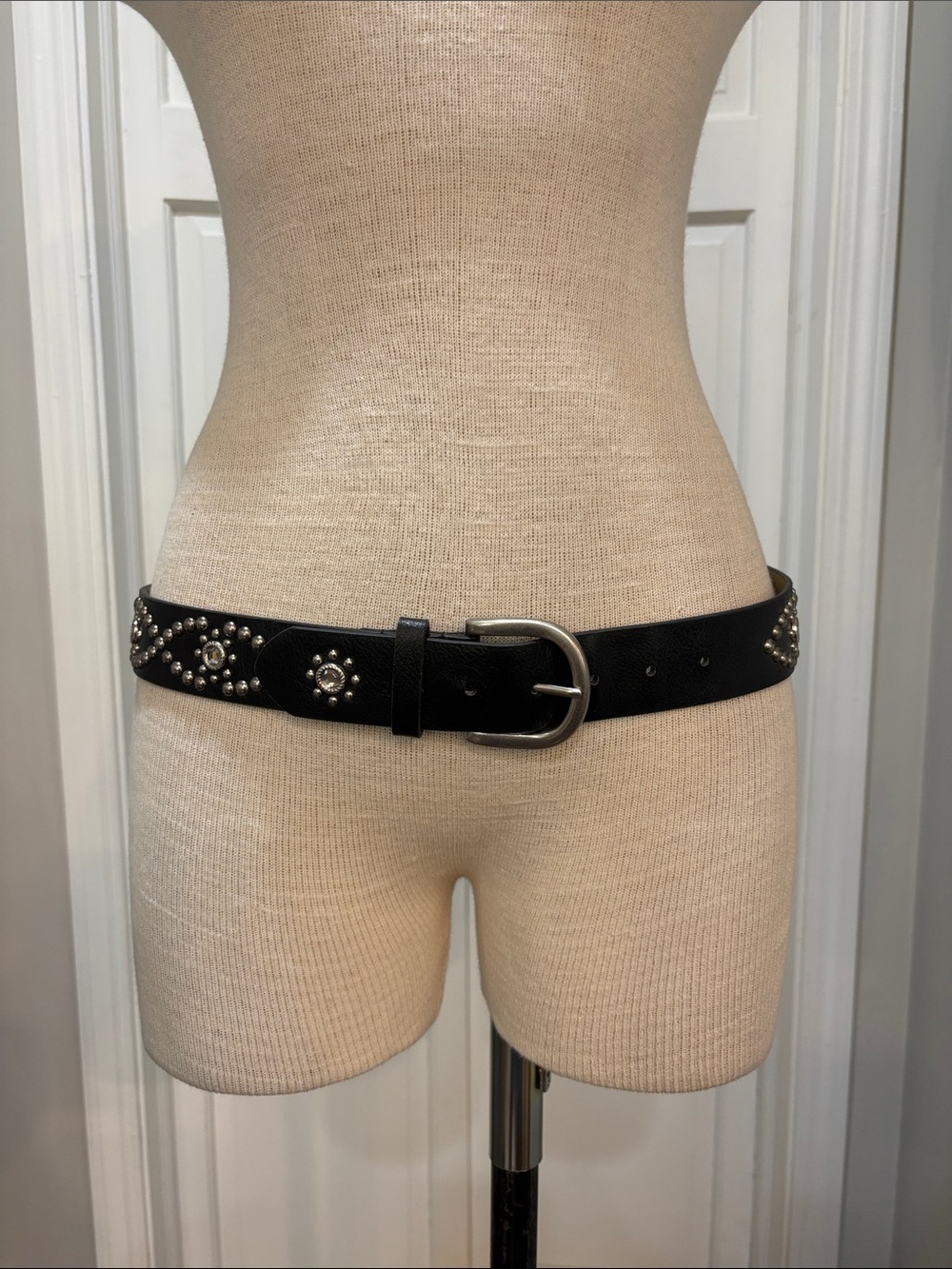 Relic black studs and rhinestones sz M man made material belt